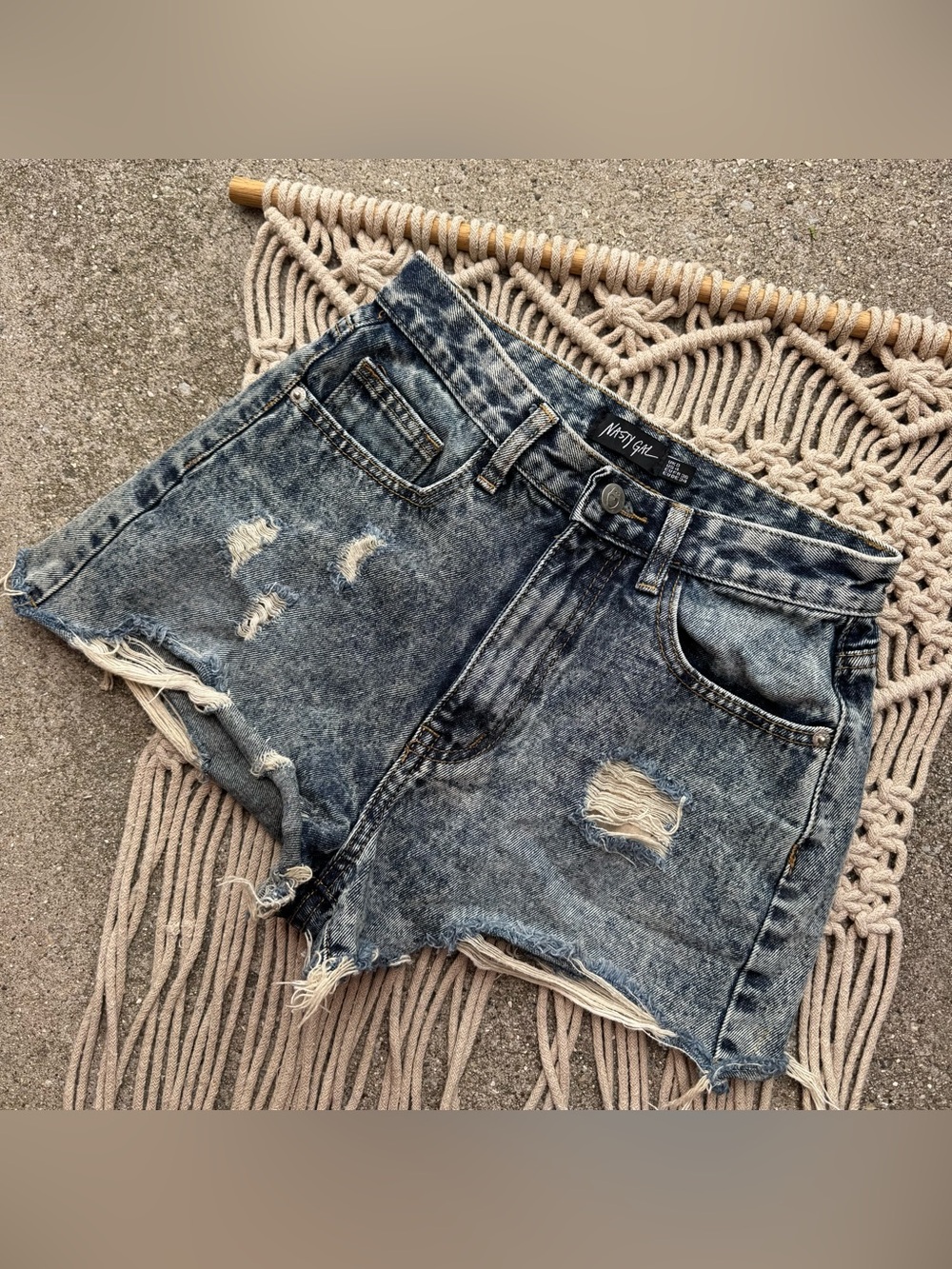 Nasty Gal Distressed Jean Shorts Size 4